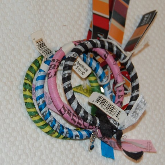 4 Live Worldly Multi Color Bangle Bracelets W/Small Charm Made in Brazil NWT - Picture 9 of 9